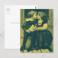 Foto Antiga de Amor e Romance, Crianças Beijando