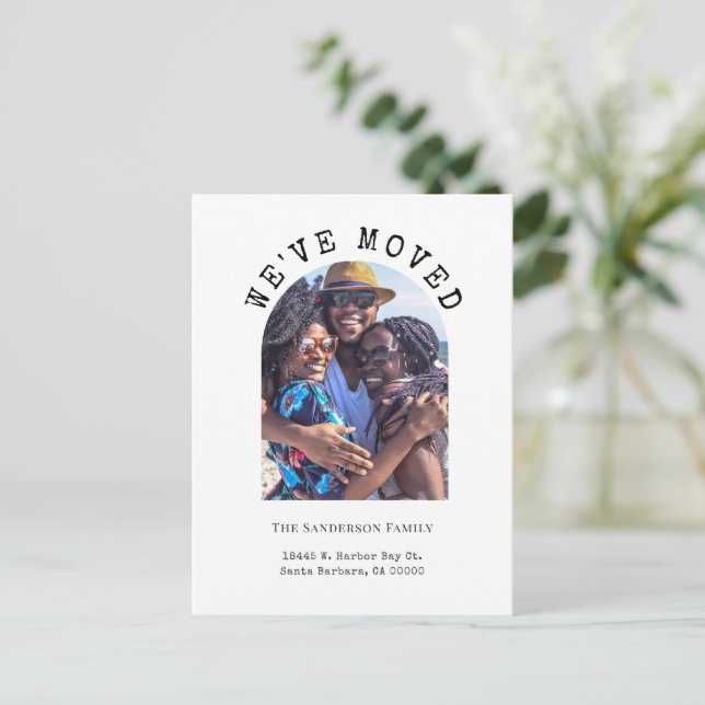 Cartão Postal Foto da Família Moderna Mudamos de Endereço Novo E (Em pé/Frente)