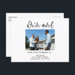 Cartão Postal Foto de caligrafia moderna que mudamos de novo end<br><div class="desc">Anúncio de Movimentação Personalizada Nova Foto Home Movemos Nova Mudança de Endereço Cartão-Postal</div>