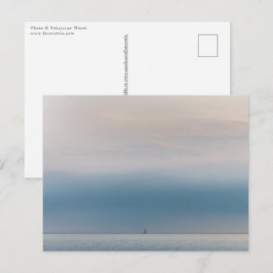 Cartão Postal Foto de Paisagem Marítima de Barco à Vela