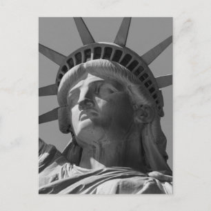 Cartão Postal Foto em Close Up da Estátua da Liberdade em Preto