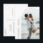 Cartão Postal Foto minimalista de arco moderno Salve a data<br><div class="desc">Convide convidados para o seu casamento com este simples e moderno personalizável para salvar o convite de data. A foto no cartão pode ser mudada para a sua. Isto exceto o convite de data é perfeito para qualquer estação.</div>