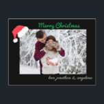 Cartão Postal Foto personalizada de Santa Hat e Deer<br><div class="desc">Mande um pouco de alegria de férias com este cartão poste.</div>