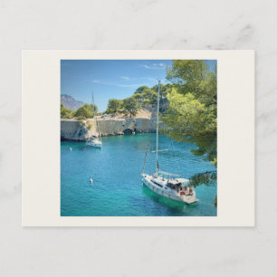 Cartão postal fotográfico da Baía Turquesa e velei