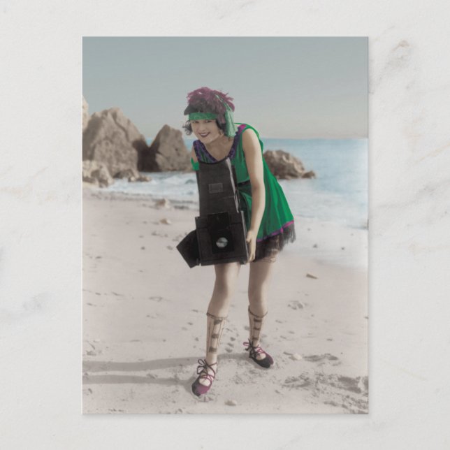 Cartão Postal Fotógrafo Flapper na Praia (Frente)