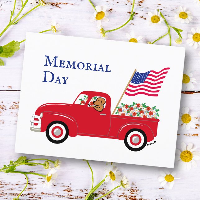 Cartão Postal Fox Red Labrador Red Truck Memorial Day (Fox Red Labrador Memorial Day Postcard for Labrador Owners.  The US Flag and Red Truck design.)