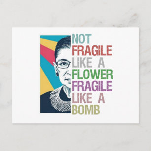 Cartão Postal Frágil como uma flor frágil como uma bomba
