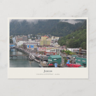 Cartão Postal Frente Marítima Colorida de Juneau sob a Névoa
