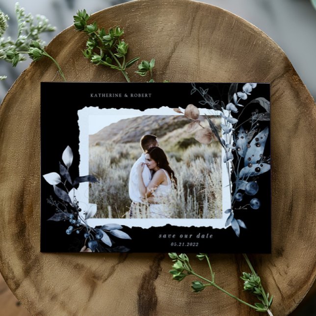 Cartão Postal Frosty Winter Floral Save the Date Postcard (Criador carregado)