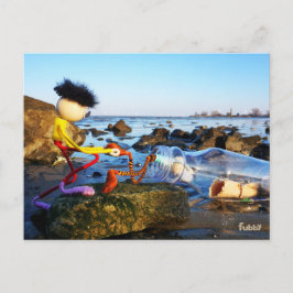 Cartão Postal Fubby met flessenpost aan de kust.