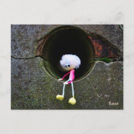 Cartão Postal Fubby poppetje dat in een muur zit. Een schattig m