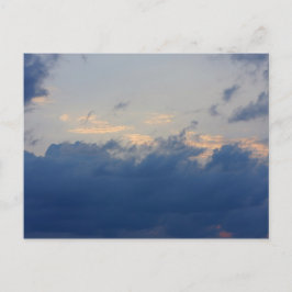 Cartão Postal Fundo do céu com nuvens de trovoada.