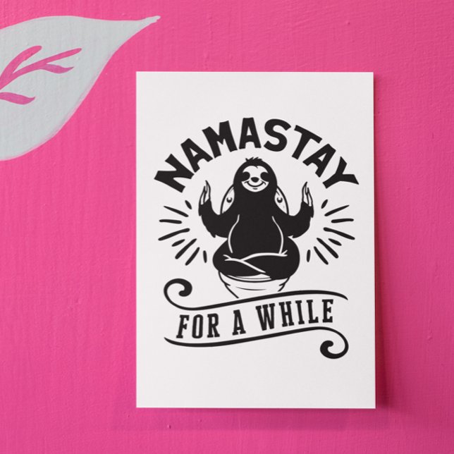 Cartão Postal Funny Sloth Bathroom Humor Namastay (Funny Sloth Bathroom Humor Namastay Postcard)
