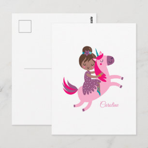 Cartão Postal Garota de Cabelo Castanho Fofo Montando um Unicórn