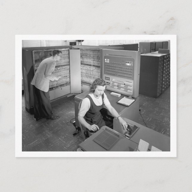 Cartão Postal Garoto Conhece Rapariga, Namorando De Computador,  (Frente)