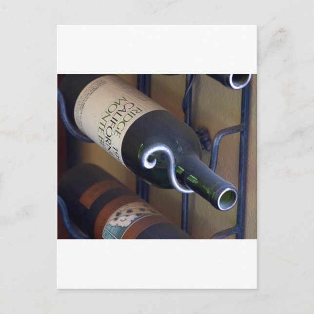 Cartão Postal Garrafas De Vinho Em Rack (Frente)