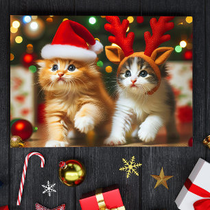 Cartão Postal Gatinhos bonitos com Papai Noel e chapéus de rena
