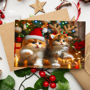 Cartão Postal Gatinhos bonitos com Papai Noel e chapéus de rena 