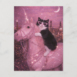 Cartão Postal Gato Unicórnio Glamouroso Sob a Cidade Brilhante