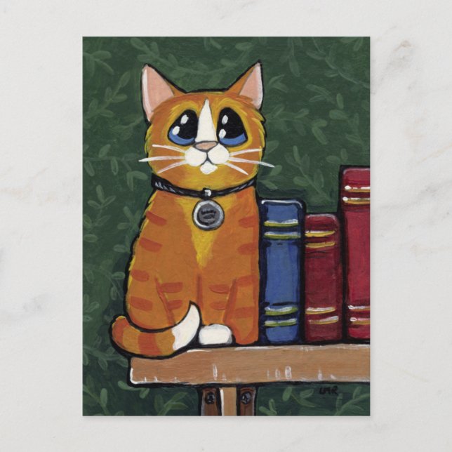 Cartão Postal Ginger Tabby Cat na Ilustração de Bookshelf (Frente)