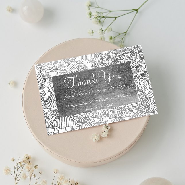 Cartão Postal Glamoroso chic branco falso prata floral Obrigado (Glamorous chic white faux silver floral Thank You)