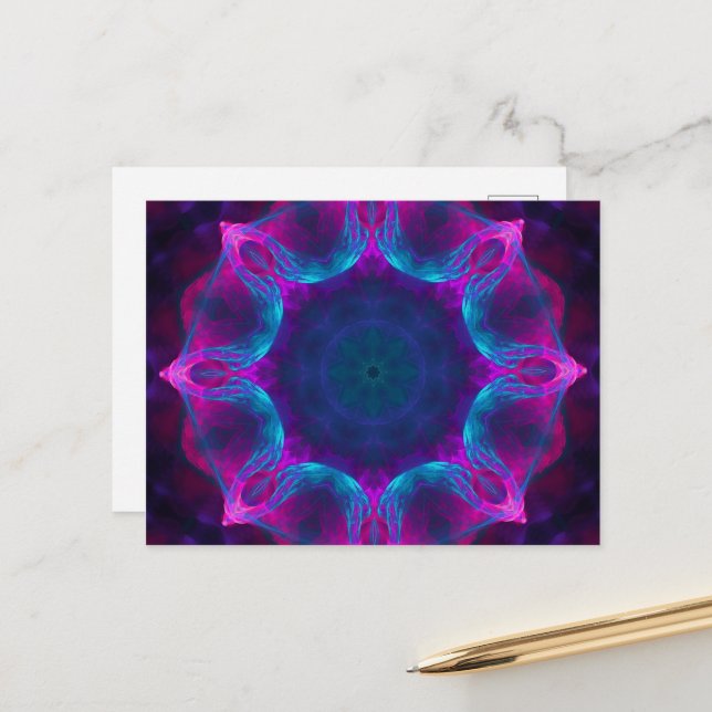 Cartão Postal Gradiente de Caleidoscópio Escuro Neon Azul e Rosa (Frente/Verso In Situ)