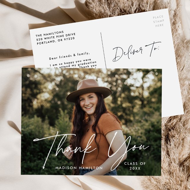 Cartão Postal Graduação de Fotos com Script Branco Moderno Obrig (Criador carregado)