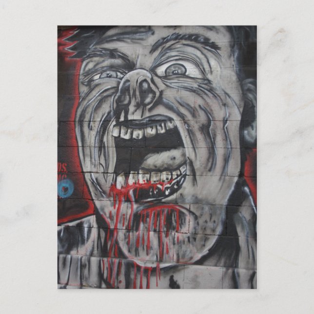 Cartão Postal Grafite de rosto assustador (Frente)