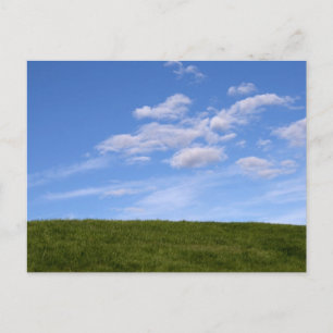 Cartão Postal Grama Verde e Céu Azul