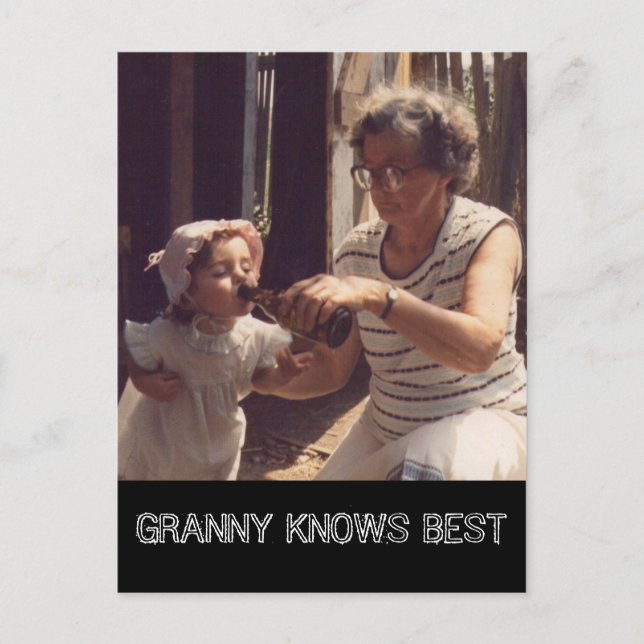 Cartão Postal Granny Knows Best (Frente)