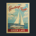 Cartão Postal Green Lake Sailboat Viagens vintage Wisconsin<br><div class="desc">Esta viagens vintage de Náutica design do Lago Verde de Wisconsin apresenta um barco navegando na água com gaivotas e um céu azul cheio de lindas nuvens brancas puffy.</div>