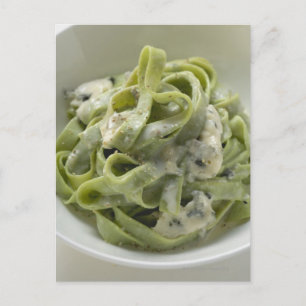 Cartão Postal Green ribbon pasta with Gorgonzola sauce