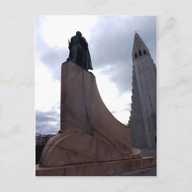 Cartão Postal Hallgrímskirkja e estátua de Leifur Eiríksson (Frente)