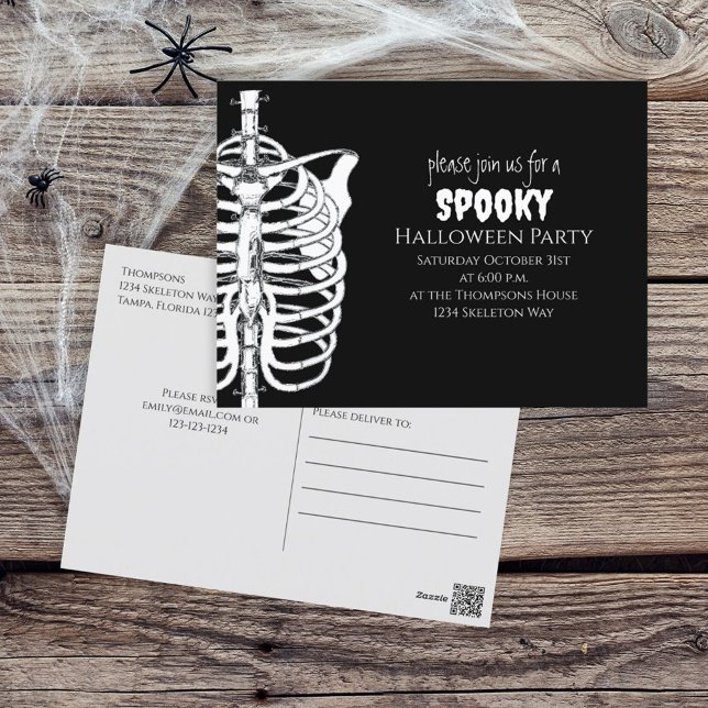 Cartão Postal Halloween Spooky Skeleton Scary Typography (Criador carregado)