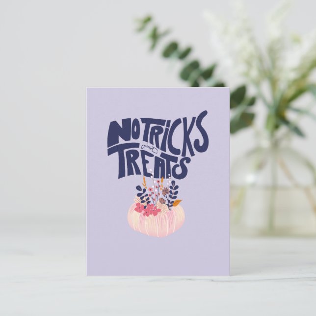 Cartão Postal Halloween Vibes • No Tricks, just Treats (Em pé/Frente)
