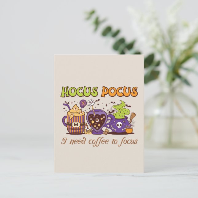 Cartão Postal Hocus Pocus - Preciso De Café Para Focar (Em pé/Frente)