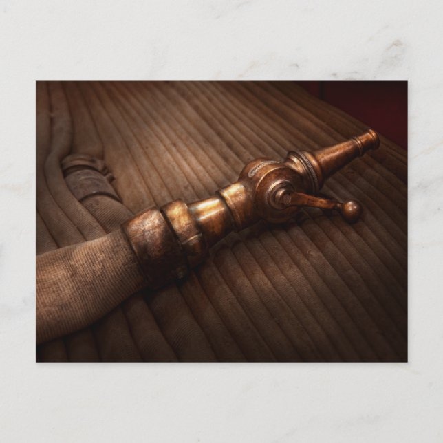 Cartão Postal Homem-Fogo - É educado apontar (Frente)