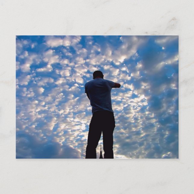 Cartão Postal Homem nas Nuvens (Frente)