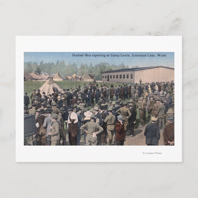 Cartão Postal Homens convocados relatando ao Camp Lewis (Frente)