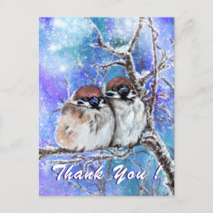 Cartão Postal Hug da família Sparrows do Casal de inverno do car