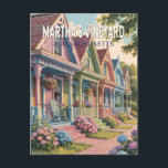 Cartão Postal Ilustração Retro de Martha's Vineyard Massachusett<br><div class="desc">Design de viagem retro vetorial de Martha's Vineyard. Martha's Vineyard,  uma ilha pitoresca na costa de Massachusetts,  é conhecida por suas belas praias,  cidades encantadoras,  faróis icônicos e vibração relaxada da Nova Inglaterra.</div>