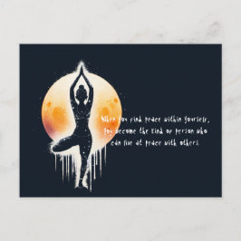 Cartão Postal Instrutor de Meditação de Yoga Pose da Árvore Lua