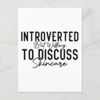 introvertido, mas disposto a discutir o skincare