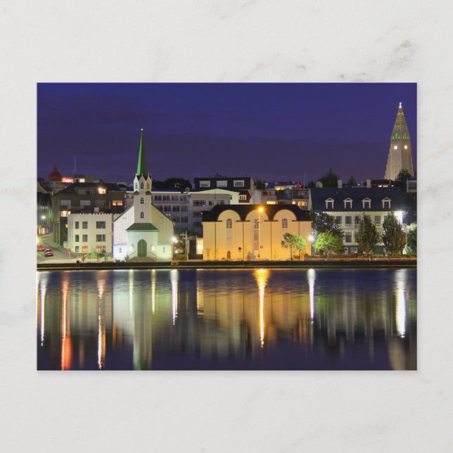 Cartão Postal Islândia - Meia-noite de agosto em Centro Reiquiav (Frente)