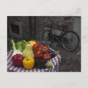Cartão Postal Itália, Província de Brescia, Gargnano. Mesa com 2