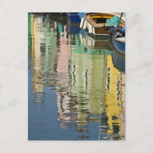 Cartão Postal Itália, Veneza, Burano. Casas multicoloridas ao lo
