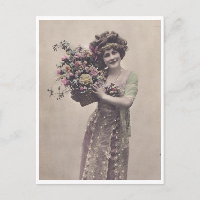 Cartão Postal Jovem Retro Vestida Belamente (Frente)