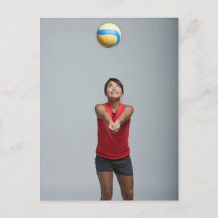 Cartão Postal Jovens jogando voleibol