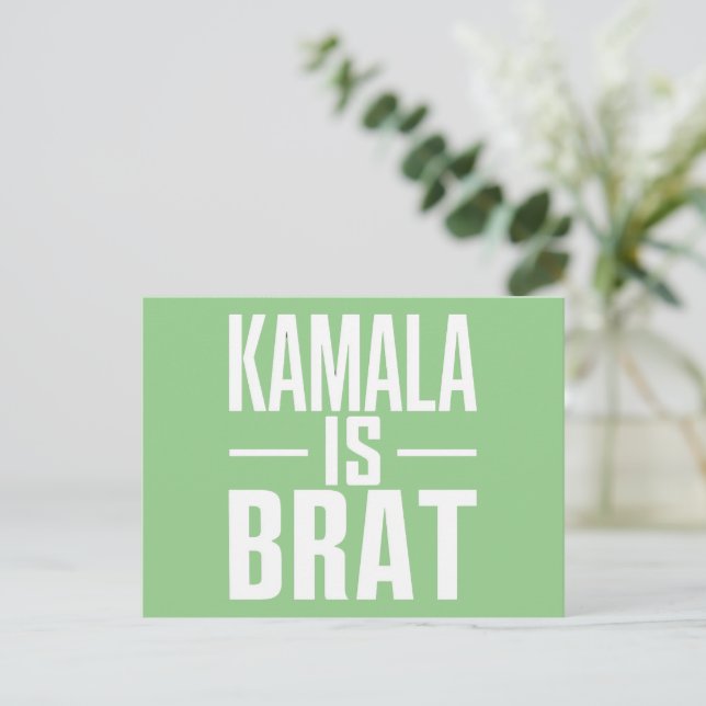Cartão Postal Kamala É Uma Pirralha (Em pé/Frente)