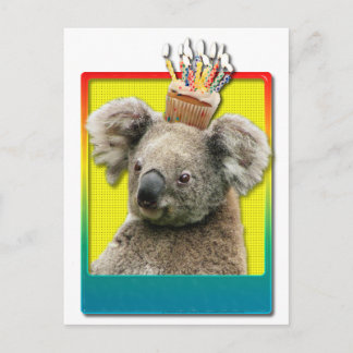 Cartão Postal Koala do cupcake do aniversário